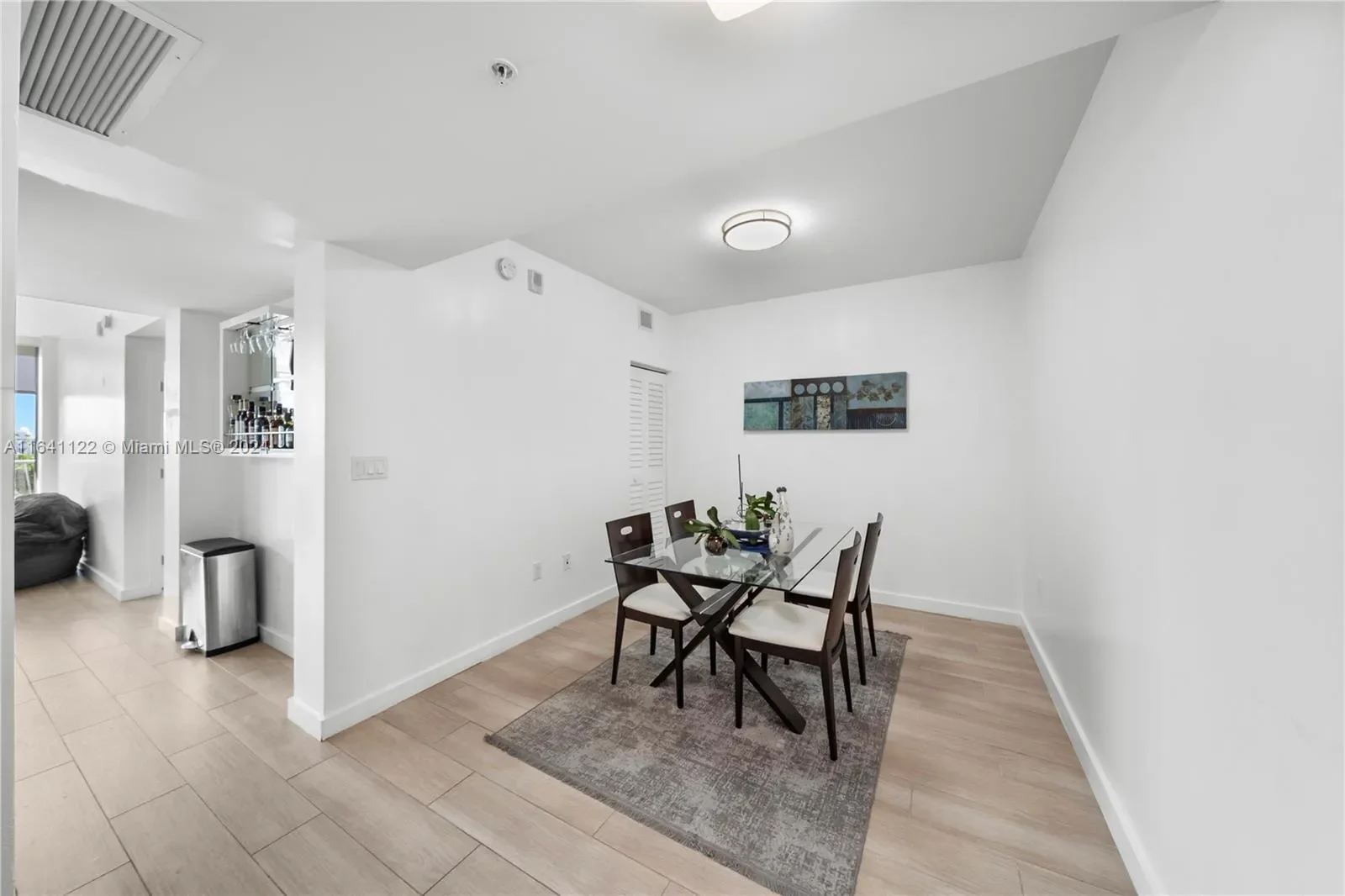 1600 SW 1st Ave 614, Miami, Florida, United States. - Photo 4