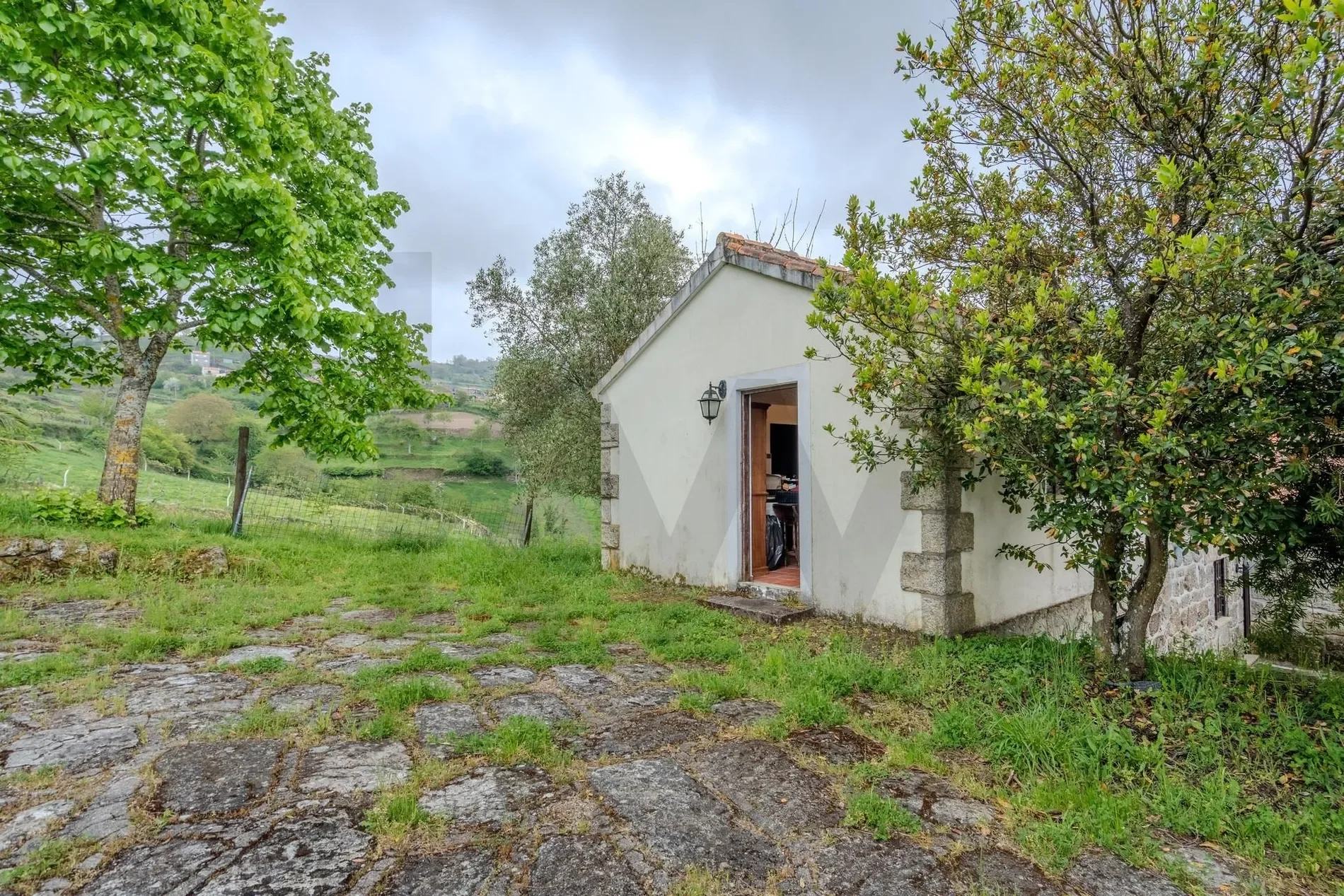 Exterior photo 7