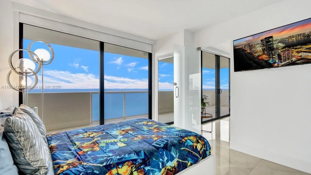 5757 Collins Ave 1605, Miami Beach, Florida, United States. - Photo 20