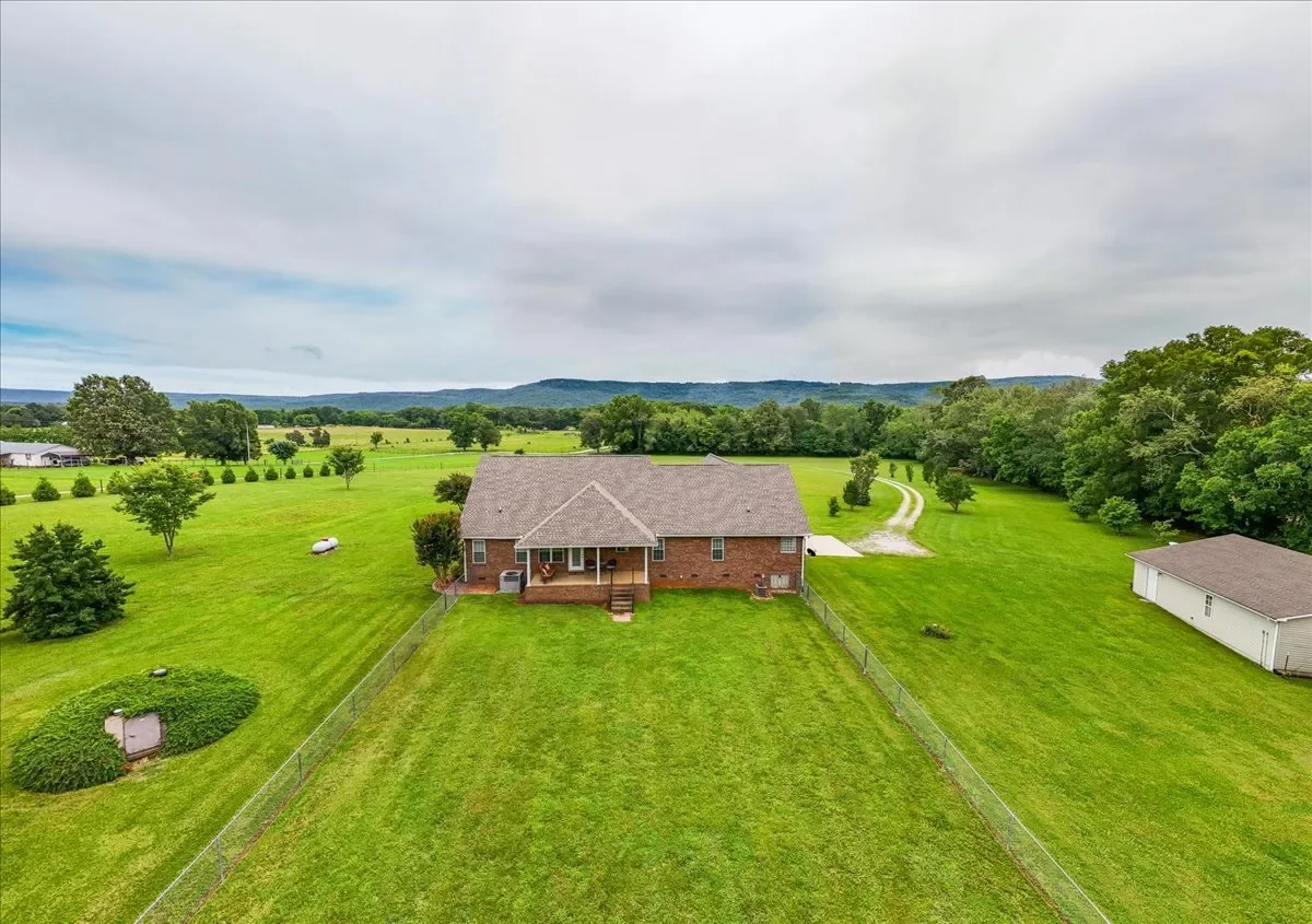379 Hooper Road, Winchester, TN 37398, Estill Springs, Tennessee, United States. - Photo 28
