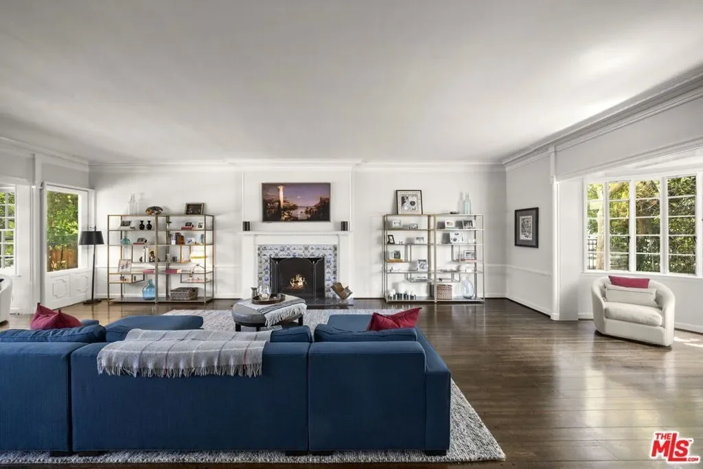 850 Birchwood Drive, Los Angeles, California, United States. - Photo 24