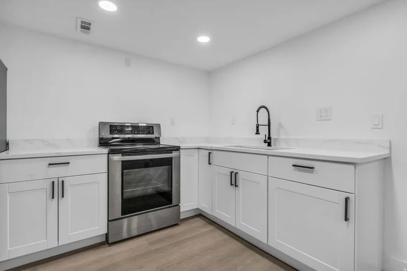 941 E CARNATION DR, Sandy, Utah, United States. - Photo 18