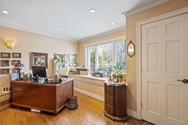 126 Oakland Avenue, West Hempstead, New York, United States. - Photo 7