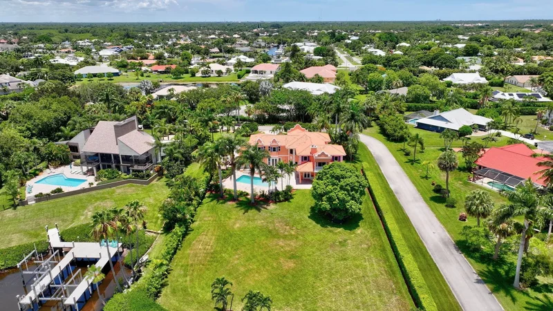 2660 NW Collins Cove Road, Stuart, Florida, United States. - Photo 96