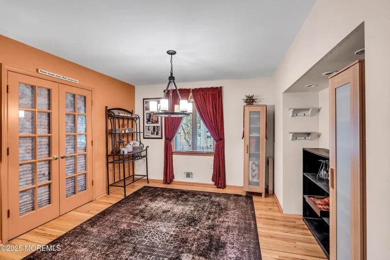 14 Copperfield Court, Eatontown, NJ 07724, Tinton Falls, New Jersey, United States. - Photo 15