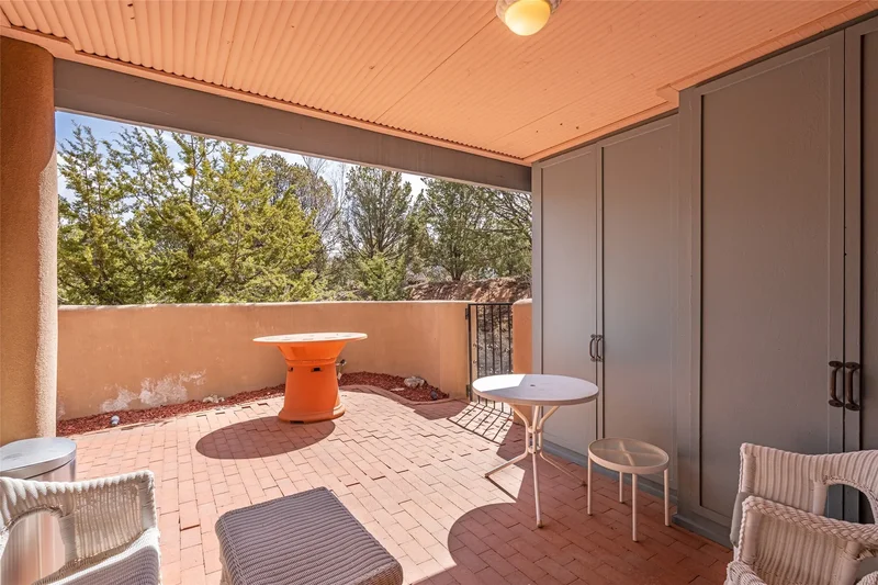 382 Calle Colina, Santa Fe, NM 87501, Santa Fe, New Mexico, United States. - Photo 23
