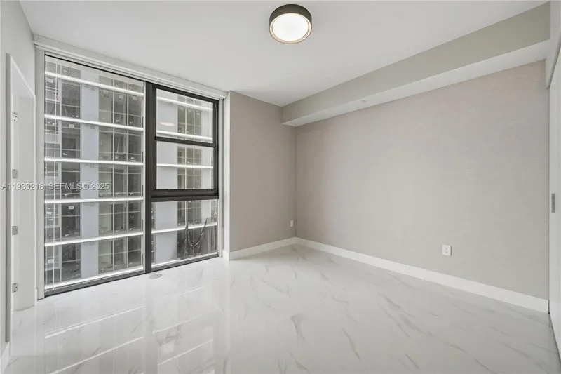 700 NE 24TH ST 4801, Miami, Florida, United States. - Photo 37