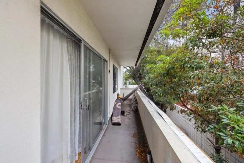 121 Lorton Avenue, Burlingame, California, United States. - Photo 19