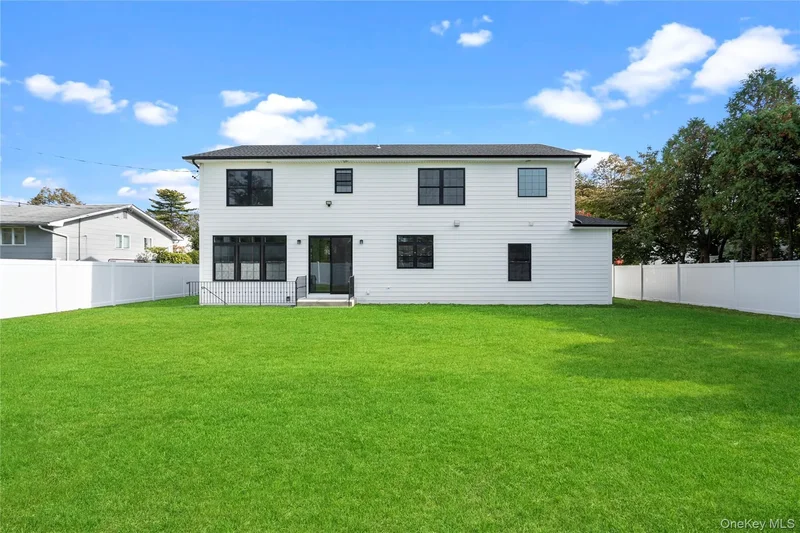 25 Westchester Avenue, Jericho, New York, United States. - Photo 39