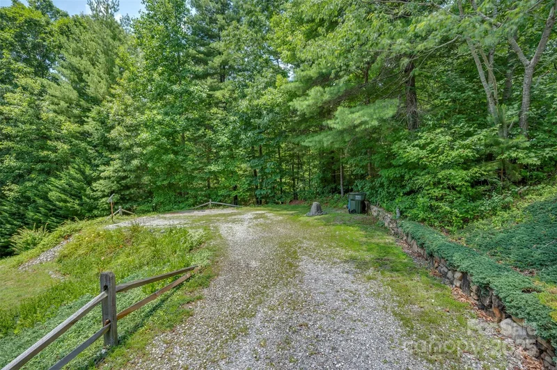 23 Jay Foster Way, Saluda, NC 28773, Saluda, North Carolina, United States. - Photo 40