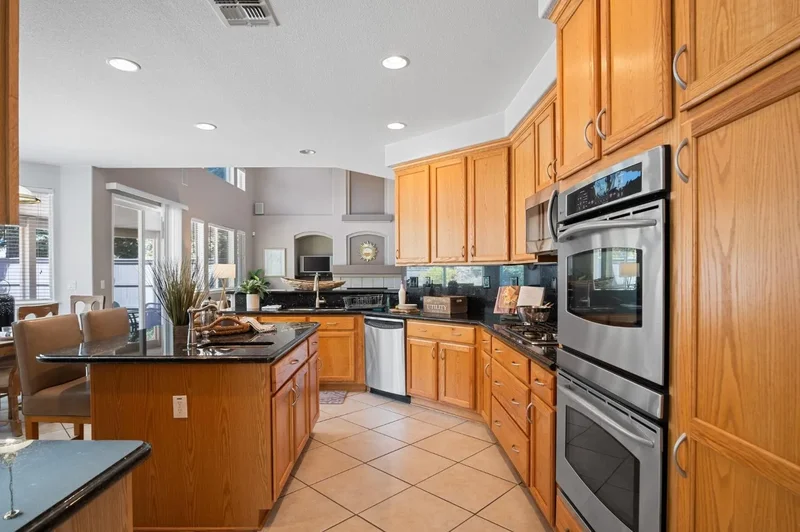 9664 Cypress Garden Lane, Elk Grove, CA 95757, Elk Grove, California, United States. - Photo 31