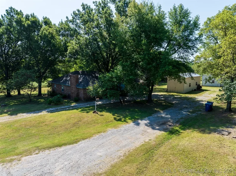 24609 E Lakeview Road, Yale, OK 74085, Yale, Oklahoma, United States. - Photo 65