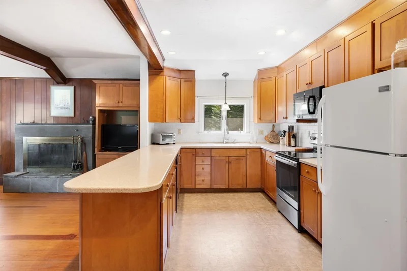 89 Swift Avenue, Barnstable, Massachusetts, United States. - Photo 18