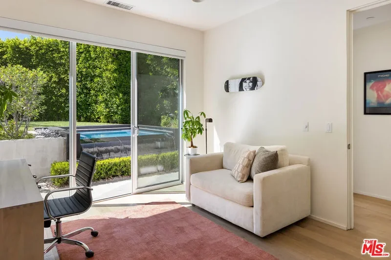 7350 Pacific View Drive, Los Angeles, California, United States. - Photo 11