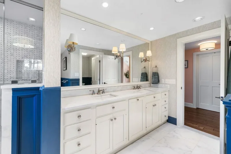 4 Bedrooms Single Family Detached
