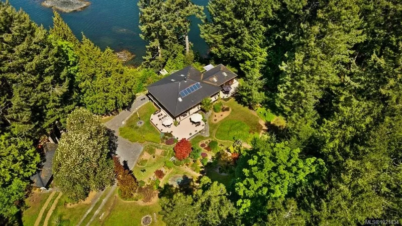 777 Mine Rd, Lasqueti Island, British Columbia, Canada. - Photo 61