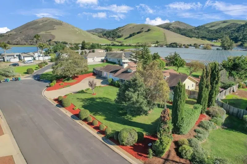 21160 Valle San Juan Drive, Salinas, CA 93907, Salinas, California, United States. - Photo 21