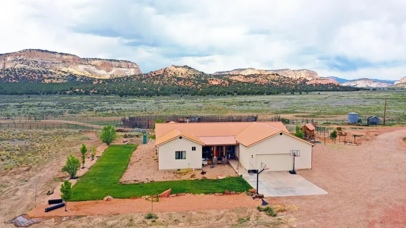 7395 N Johnson Canyon Road, Kanab, Utah, United States. - Photo 34