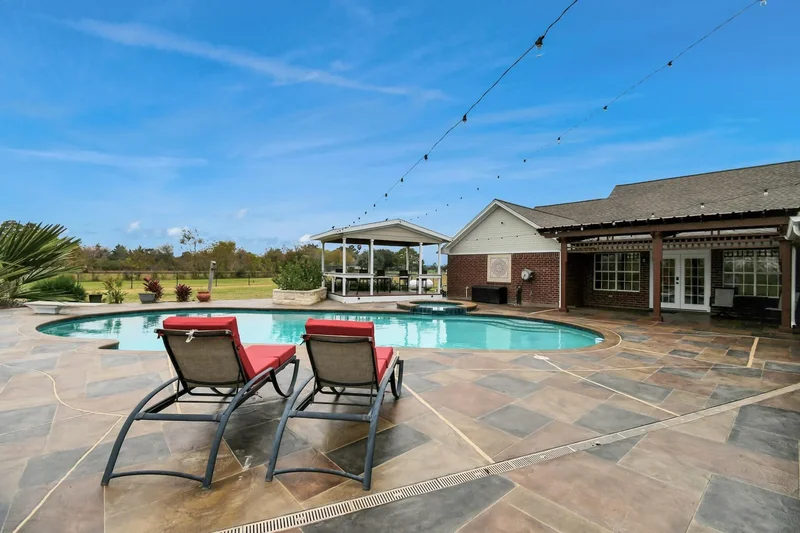 8114 Beach Haven Drive, Baytown, Texas, United States. - Photo 30