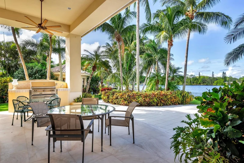 19223 Riverside Drive, Tequesta, Florida, United States. - Photo 49