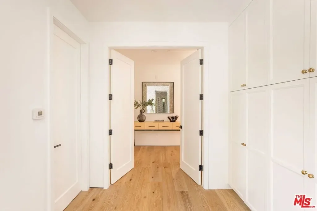16815 Shileno Place, Los Angeles, California, United States. - Photo 35