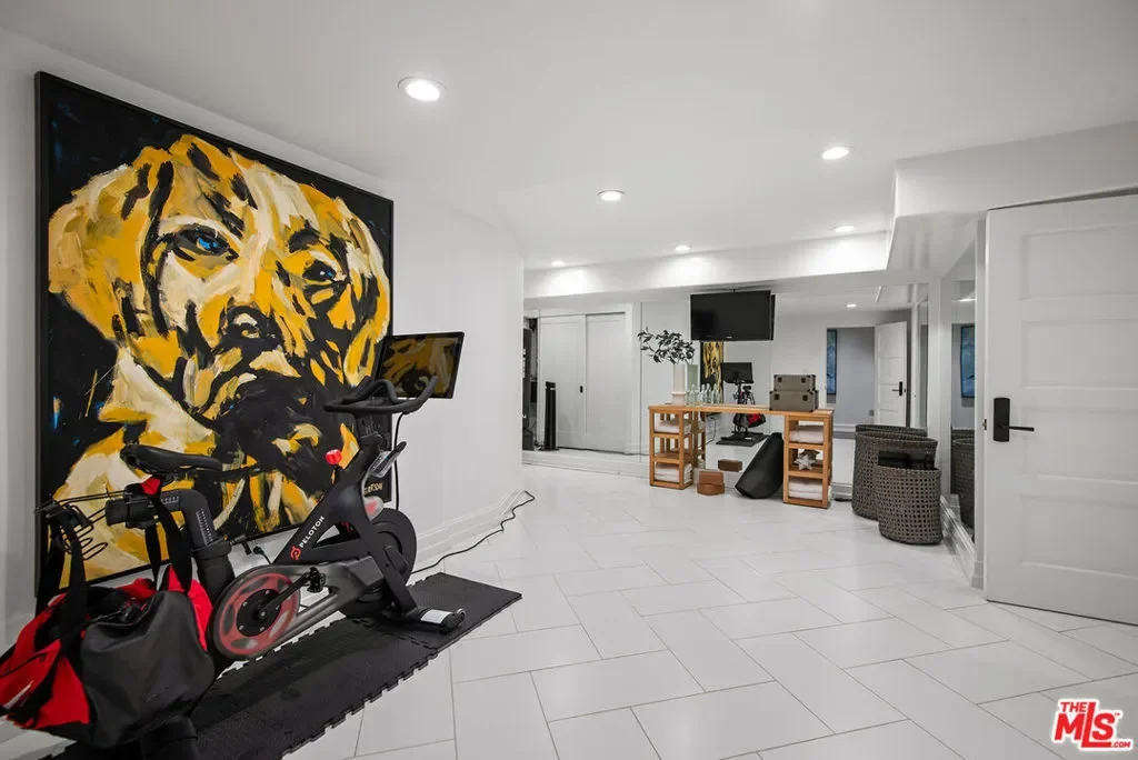 9928 Toluca Lake Avenue, Los Angeles, California, United States. - Photo 35