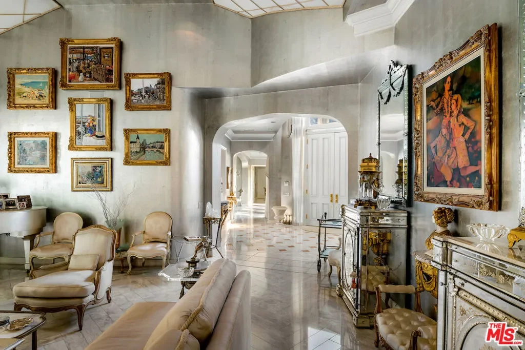 10275 Century Woods Drive, Los Angeles, California, United States. - Photo 20