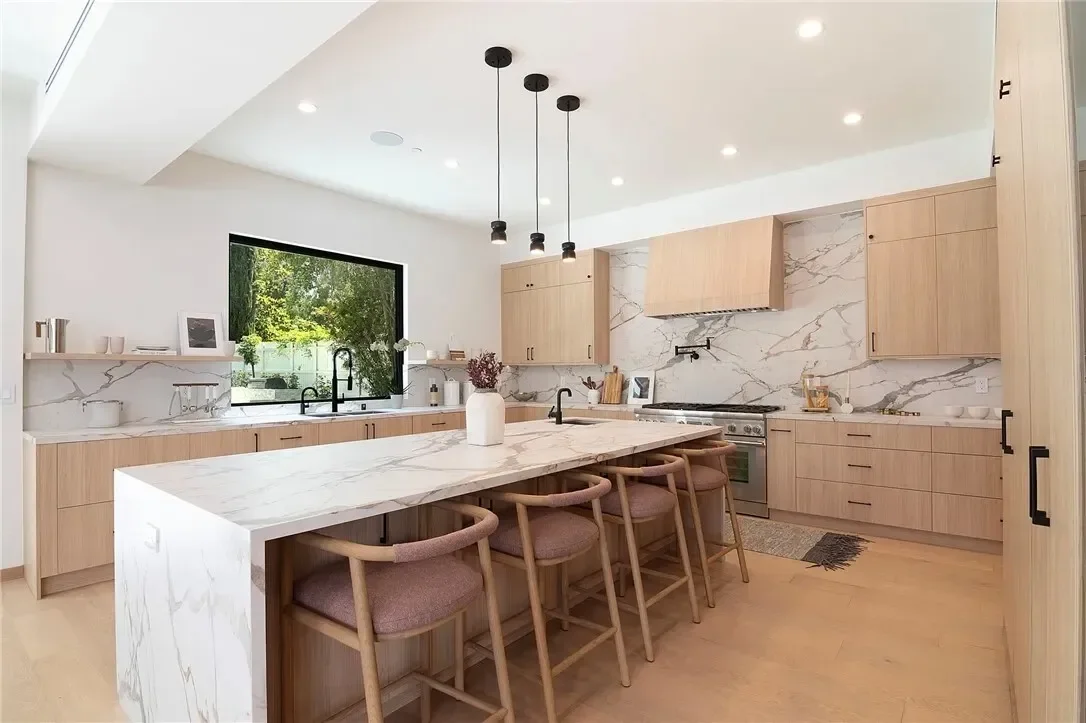22616 Hatteras Street, Los Angeles, California, United States. - Photo 4