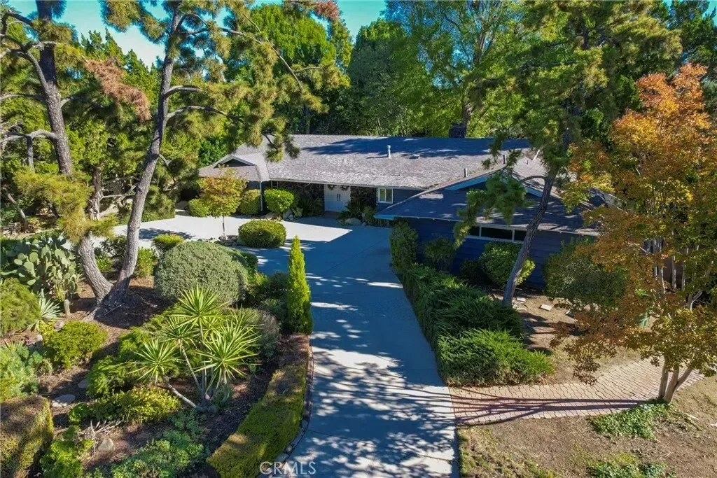 9356 Beckford, Los Angeles, California, United States. - Hero Image