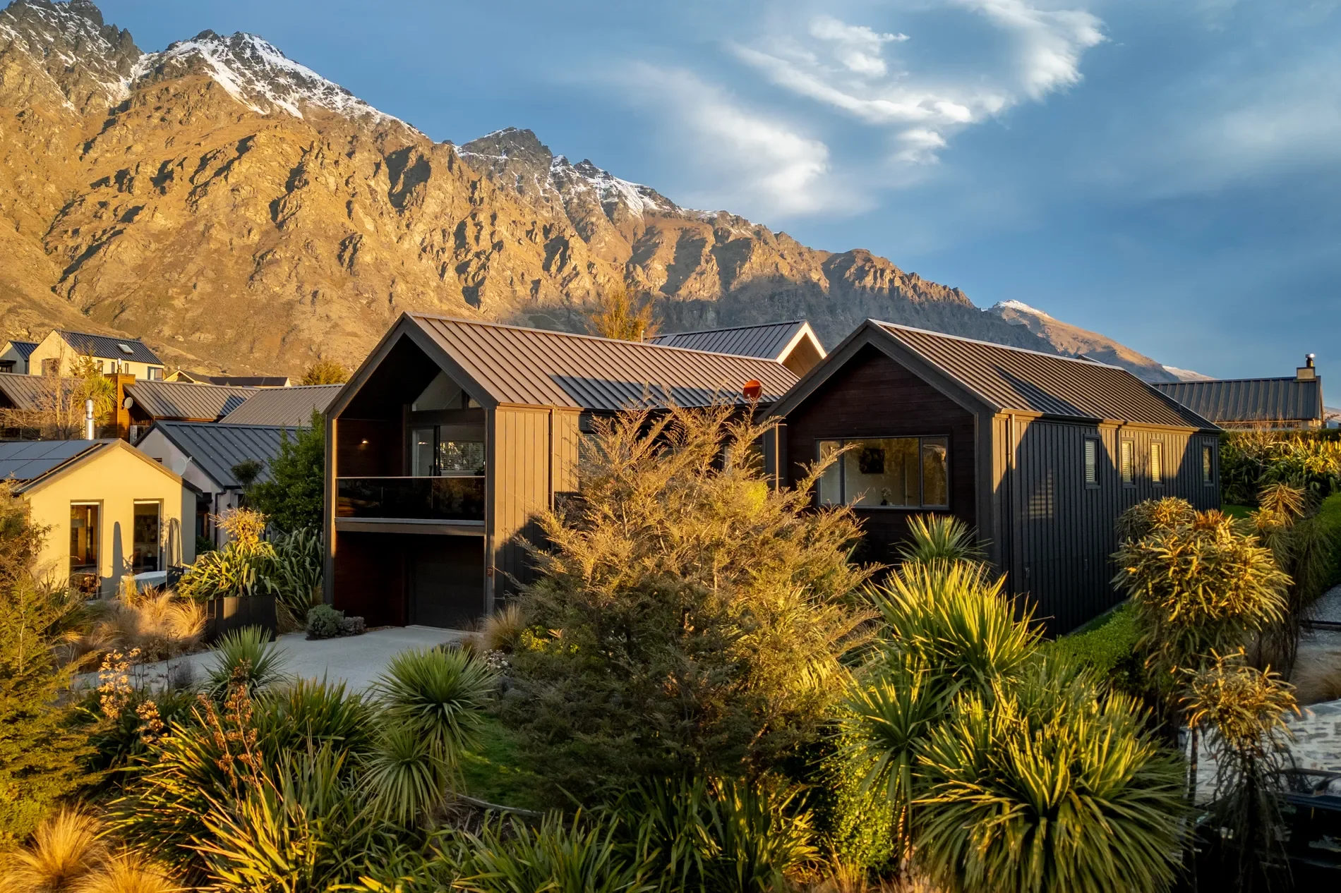 Exterior photo 10