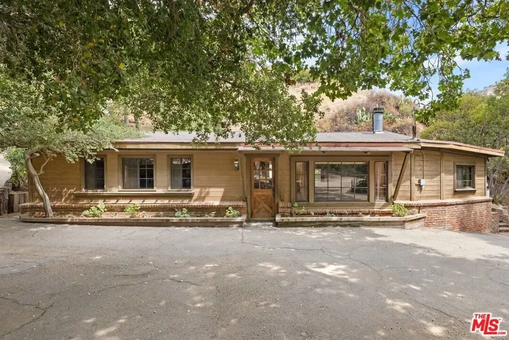 9145 La Tuna Canyon Road, Los Angeles, California, United States. - Photo 6