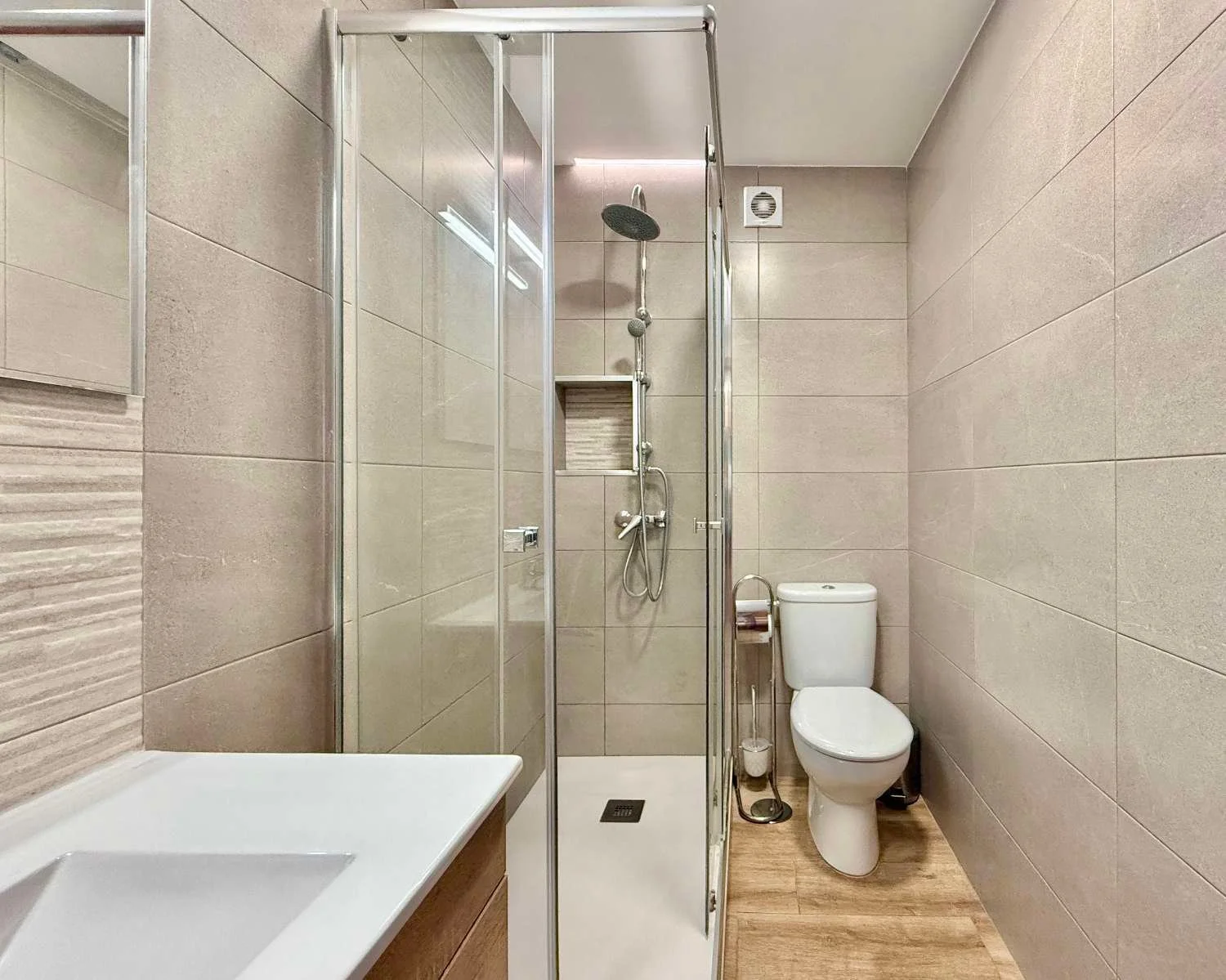 Zona Puerto Deportivo, Fuengirola, Málaga, Fuengirola, Fuengirola, Andalusia, Spain. - Photo 18
