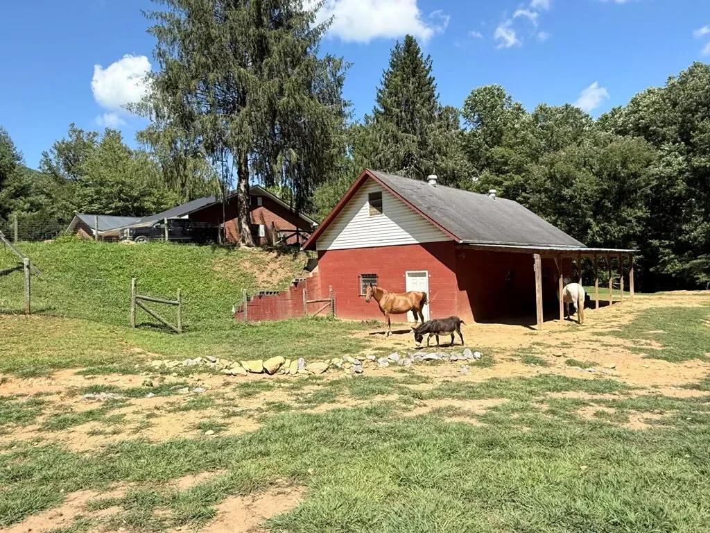 10809 Beaver Dam Road, Murphy, North Carolina, United States. - Photo 32