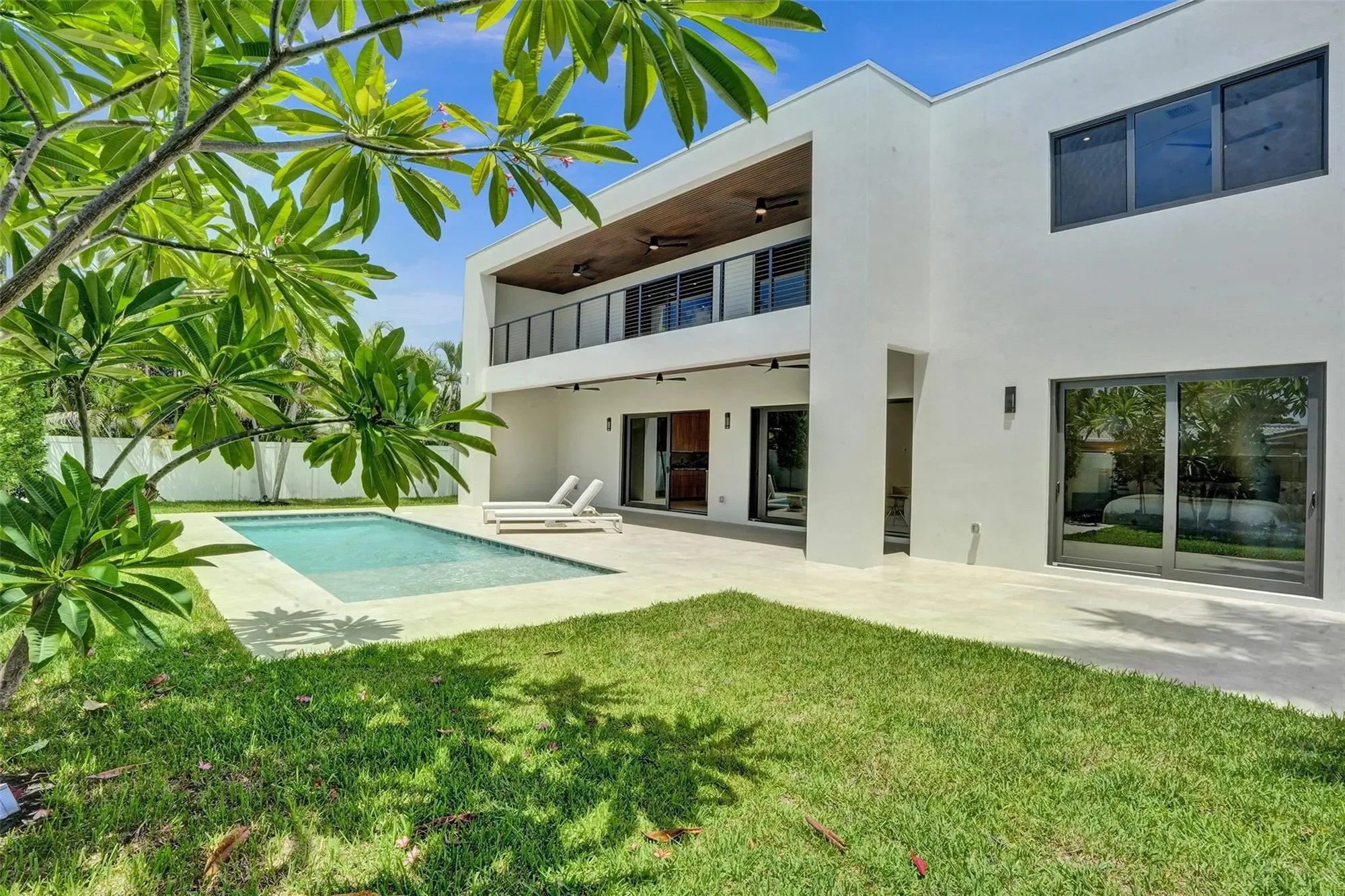 2728 NE 31st St, Lighthouse Point, Florida, United States. - Photo 47