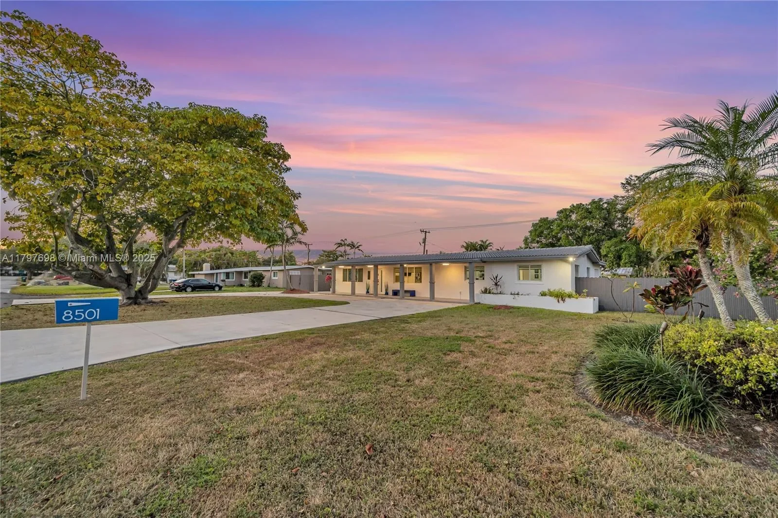 8501 SW 142nd St, Coral Gables, Florida, United States. - Photo 17