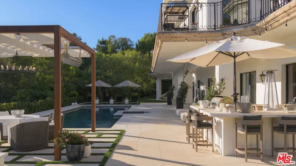 6110 Merritt Drive, Malibu, California, United States. - Photo 10