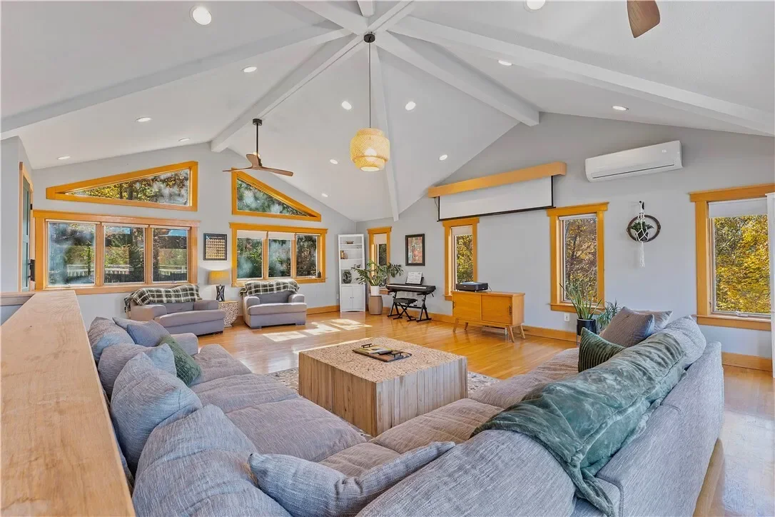 Gallery photo 4