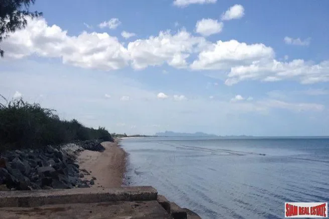 Prachuap Khiri Khan,, Prachuap Khiri Khan, Prachuap Khiri Khan, Thailand. - Photo 3