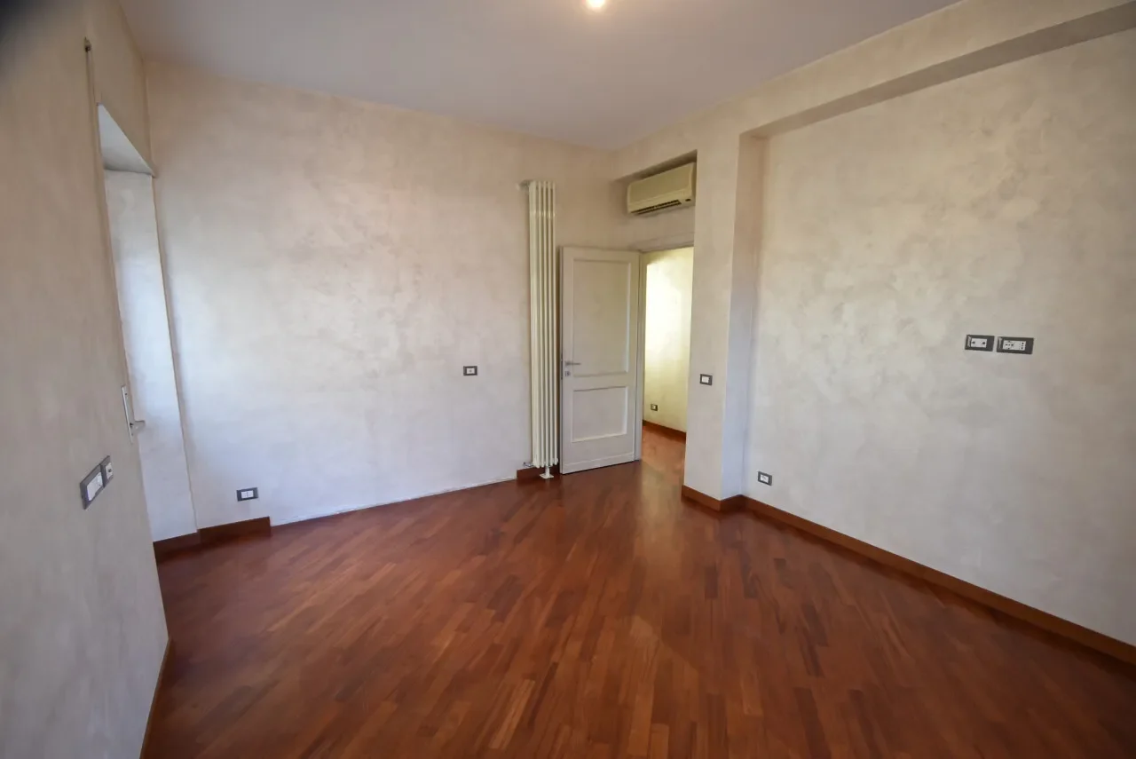 Gallery photo 10