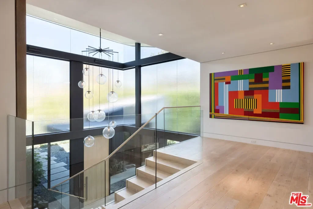 814 Toulon Drive, Los Angeles, California, United States. - Photo 21
