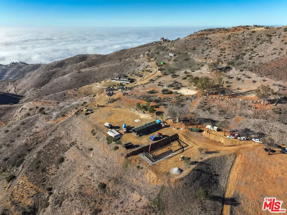 9950 COTHARIN Road, Malibu, California, United States. - Photo 38