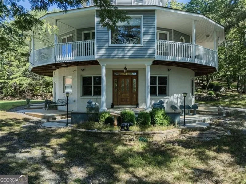 Single Family Residence in Morganton