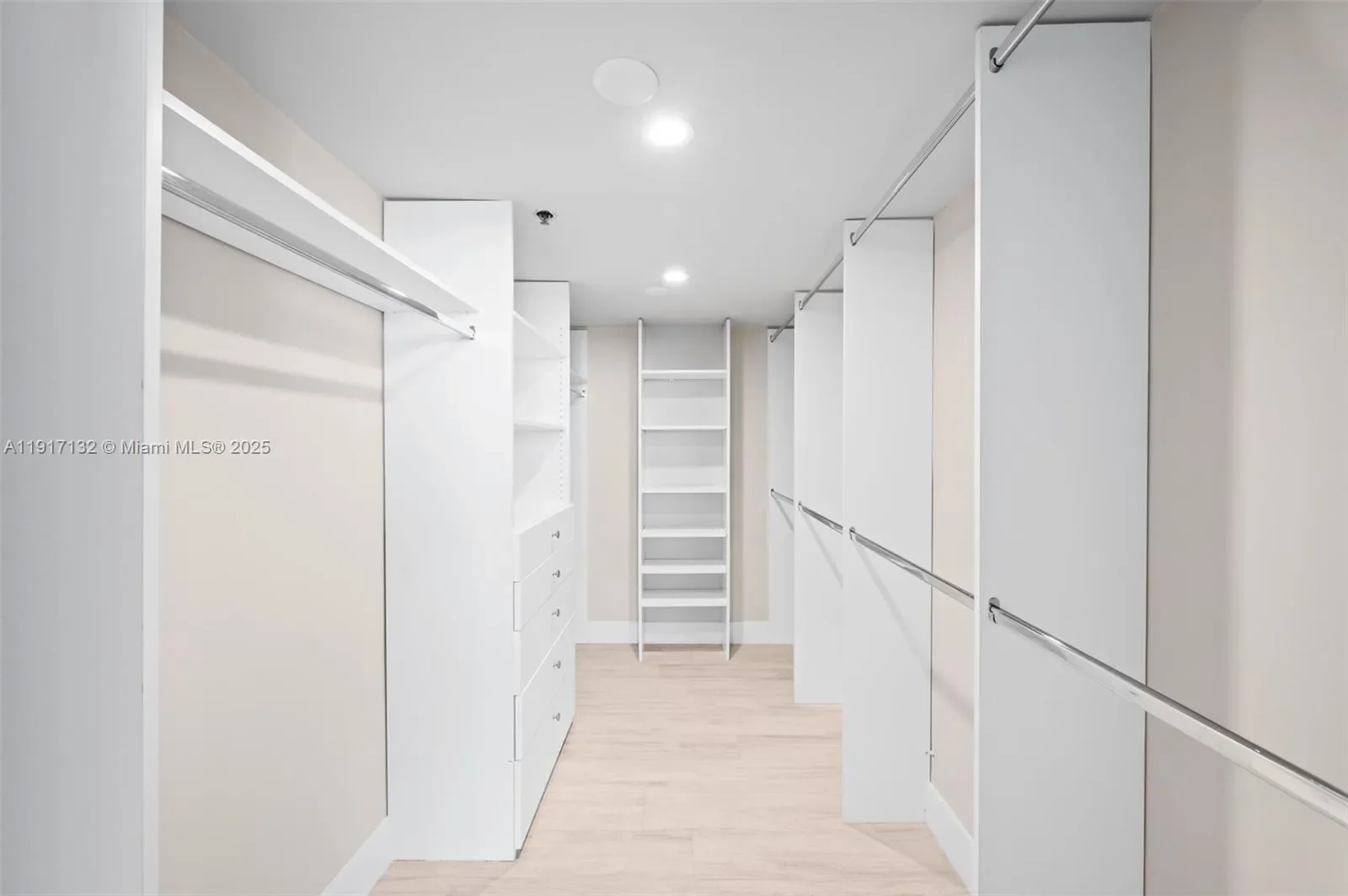 441 Valencia Ave 1201, Coral Gables, Florida, United States. - Photo 17