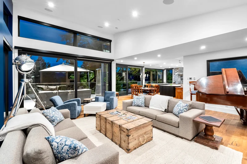 6224 St Georges Ave, West Vancouver, BC V7W 1Z7, Canada, West Vancouver, British Columbia, Canada. - Photo 15
