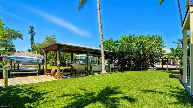 290 Dundee RD, Fort Myers Beach, Florida, United States. - Photo 46