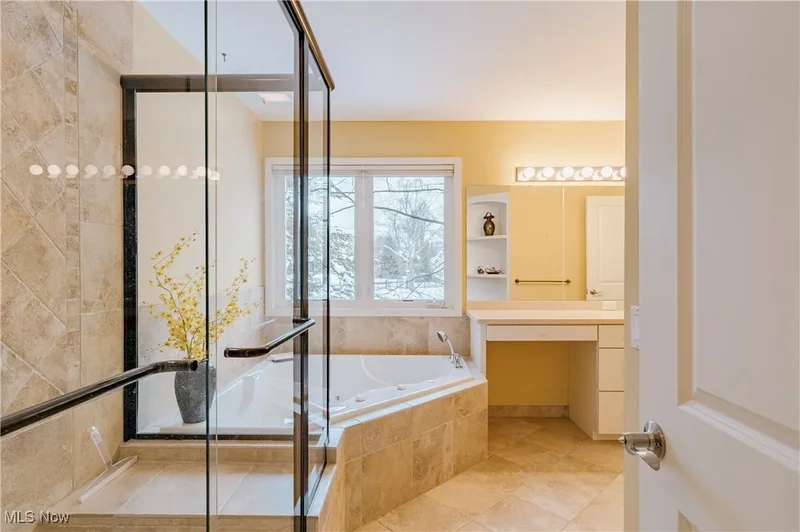 2501 Fairwood Court, Beachwood, OH 44122, Shaker Heights, Ohio, United States. - Photo 24