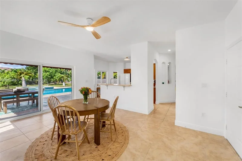 17080 SW 92nd Ct, Cutler Bay, Florida, United States. - Photo 11