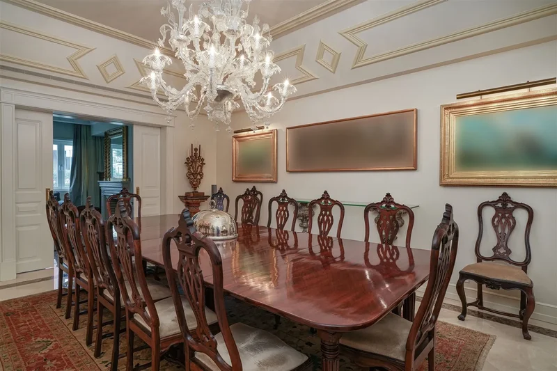 House, 6 Bedrooms, For Sale