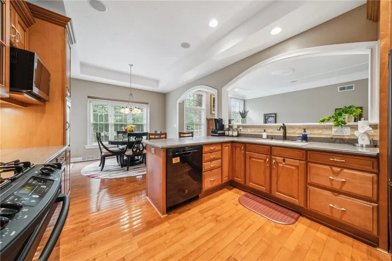 1012 Country Club Dr, Penn Twp, PA 15644, Jeannette, Pennsylvania, United States. - Photo 22