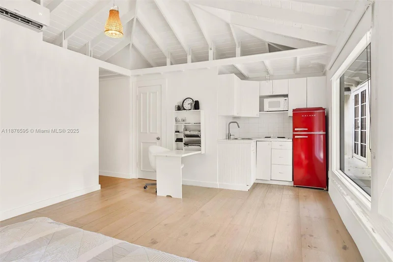 4286 S Douglas Rd, Miami, Florida, United States. - Photo 35